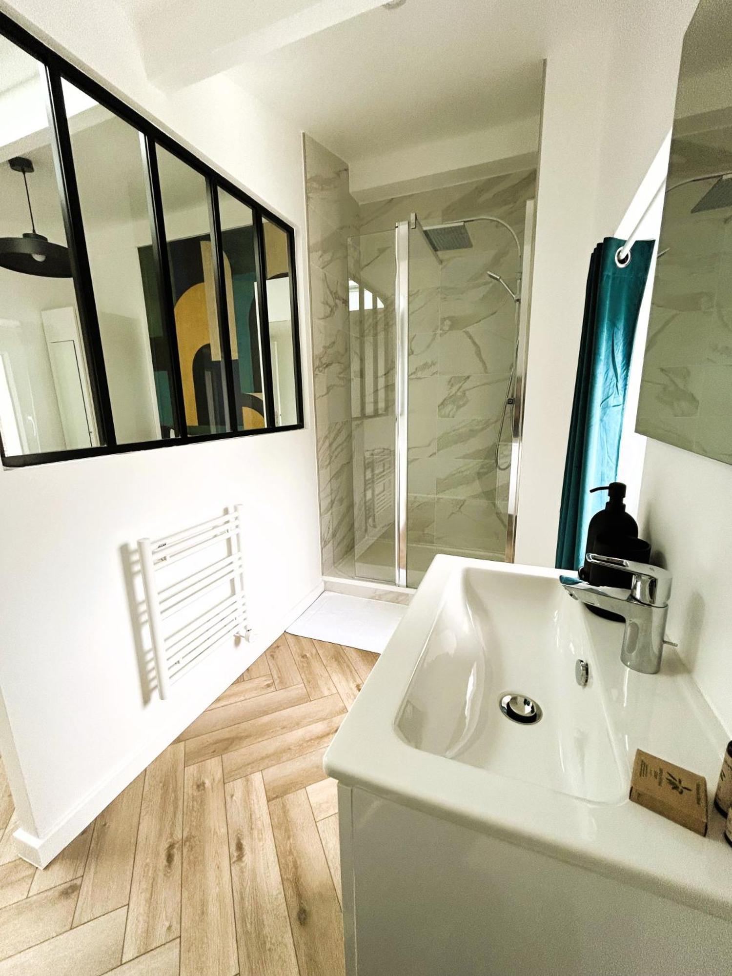 La Maison Hugo Montreuil  Kültér fotó